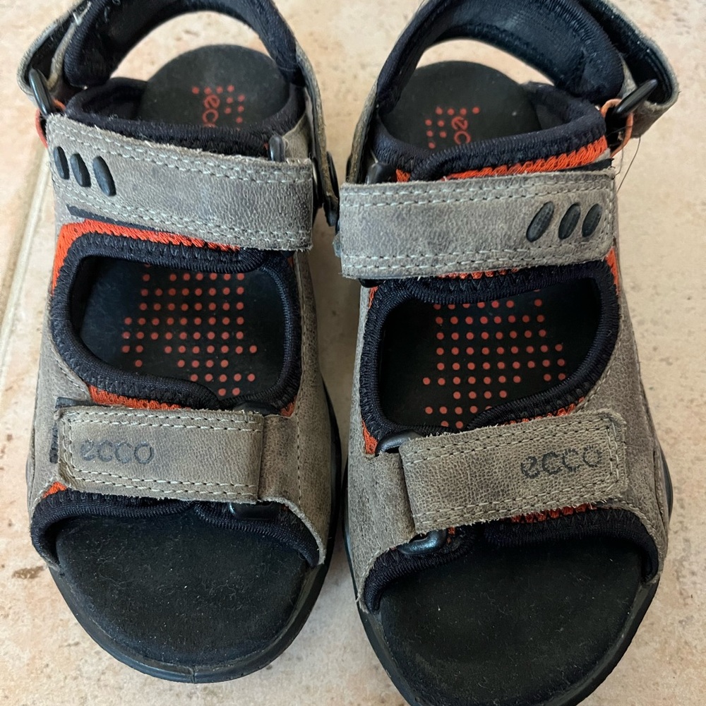 Ecco boys sandals size EU29